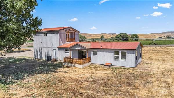 7.63 Acres of Land with Home for Sale in Weiser, Idaho