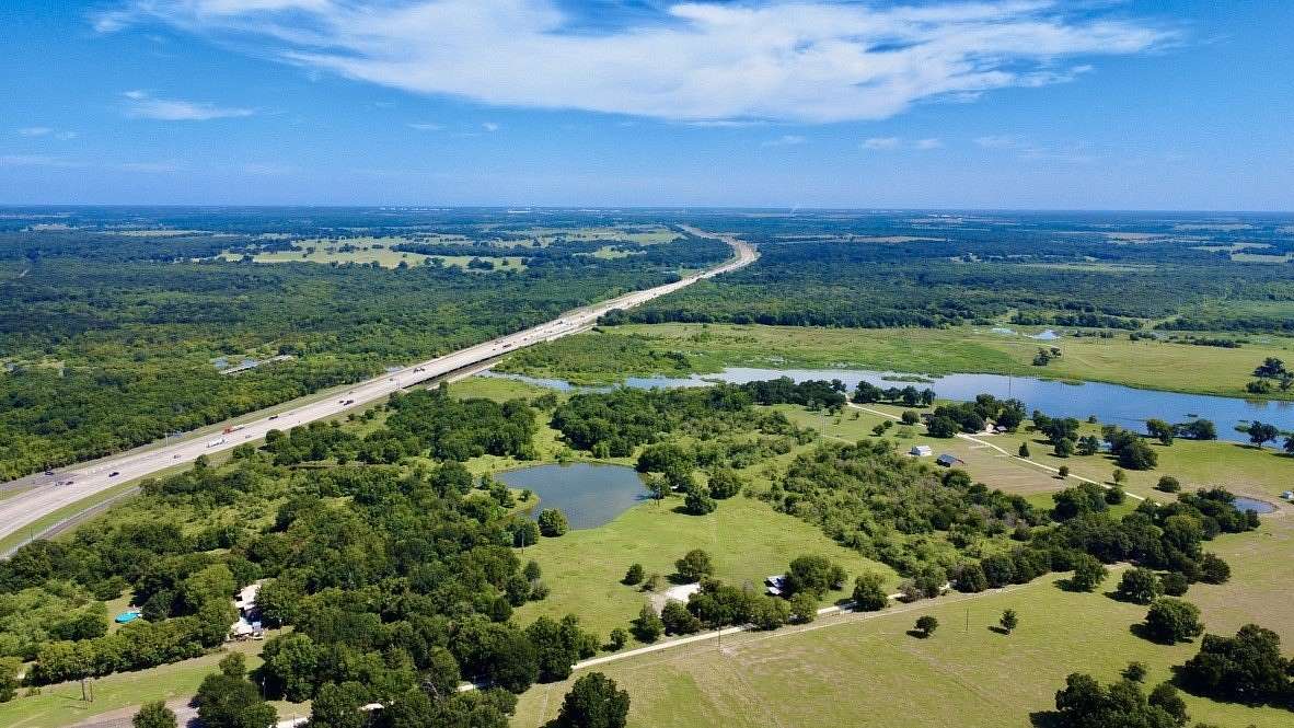 19 Acres of Recreational & Residential Land for Sale in Richland, Texas