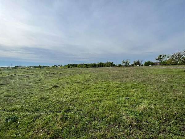 4.6 Acres of Residential Land for Sale in Lorena, Texas