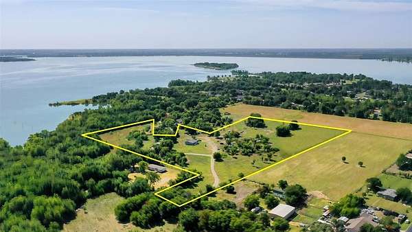 13.4 Acres of Land with Home for Sale in Princeton, Texas
