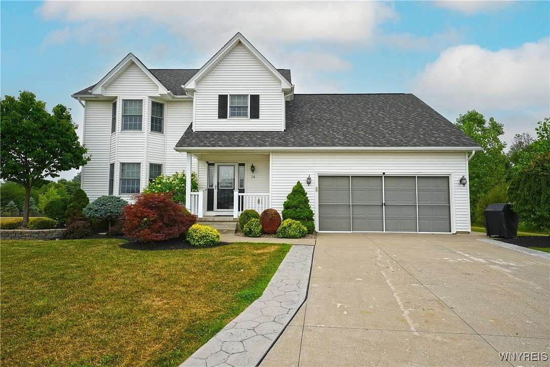 1.73 Acres of Residential Land with Home for Sale in Lancaster, New York