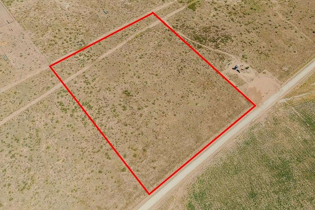 10.6 Acres of Land for Sale in Seminole, Texas