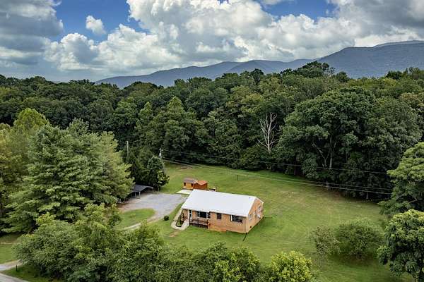 2 Acres of Residential Land with Home for Sale in Natural Bridge Station, Virginia