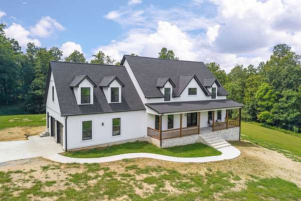 8.1 Acres of Residential Land with Home for Sale in Baxter, Tennessee