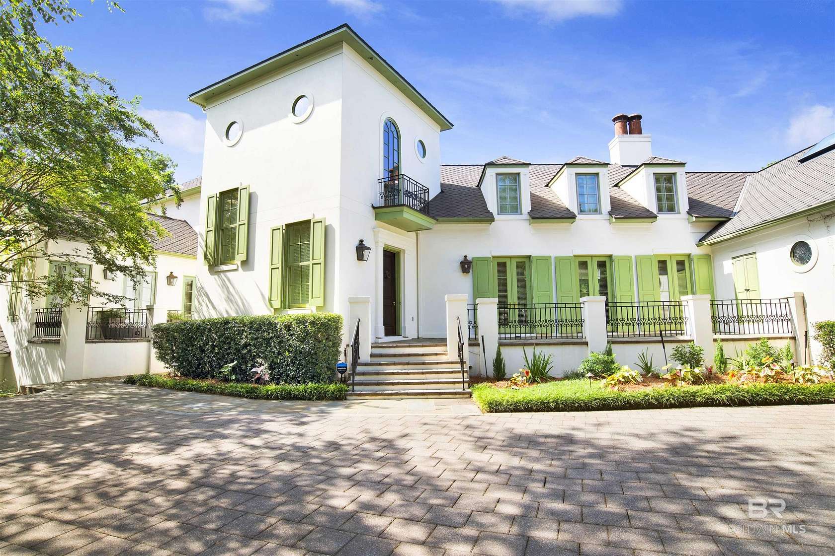 2.54 Acres of Residential Land with Home for Sale in Mobile, Alabama