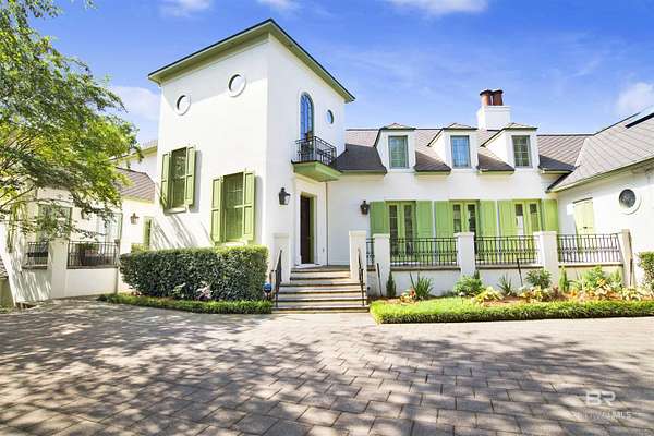 2.54 Acres of Residential Land with Home for Sale in Mobile, Alabama