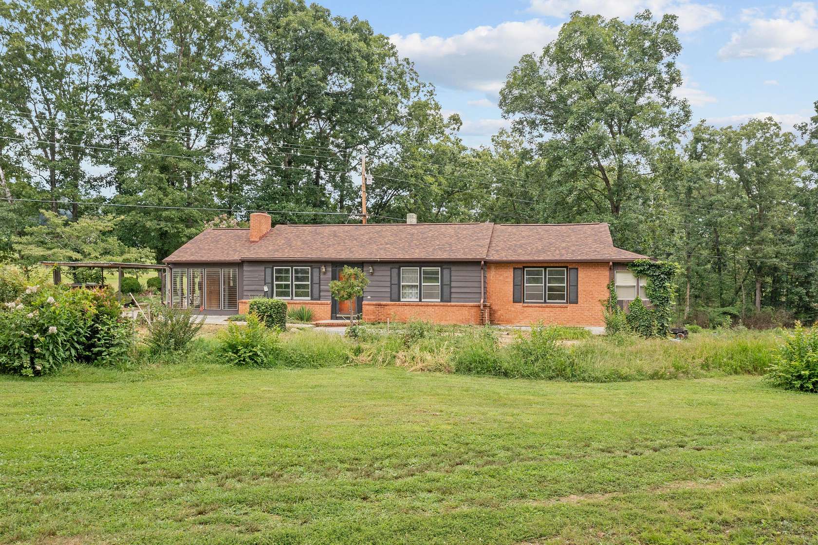 5 Acres of Residential Land with Home for Sale in Fincastle, Virginia