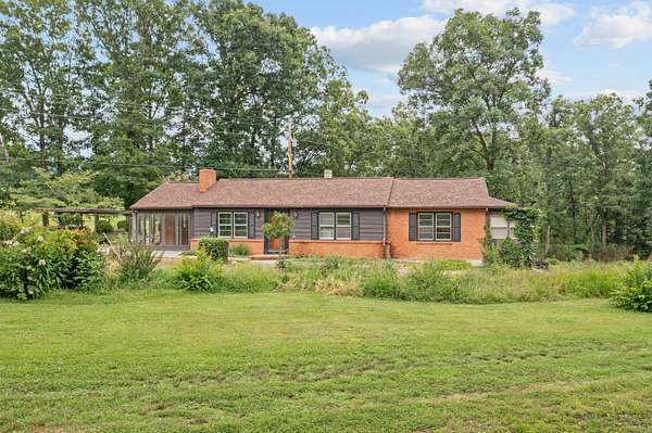 5 Acres of Residential Land with Home for Sale in Fincastle, Virginia