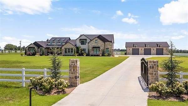 2.47 Acres of Residential Land with Home for Sale in Bixby, Oklahoma