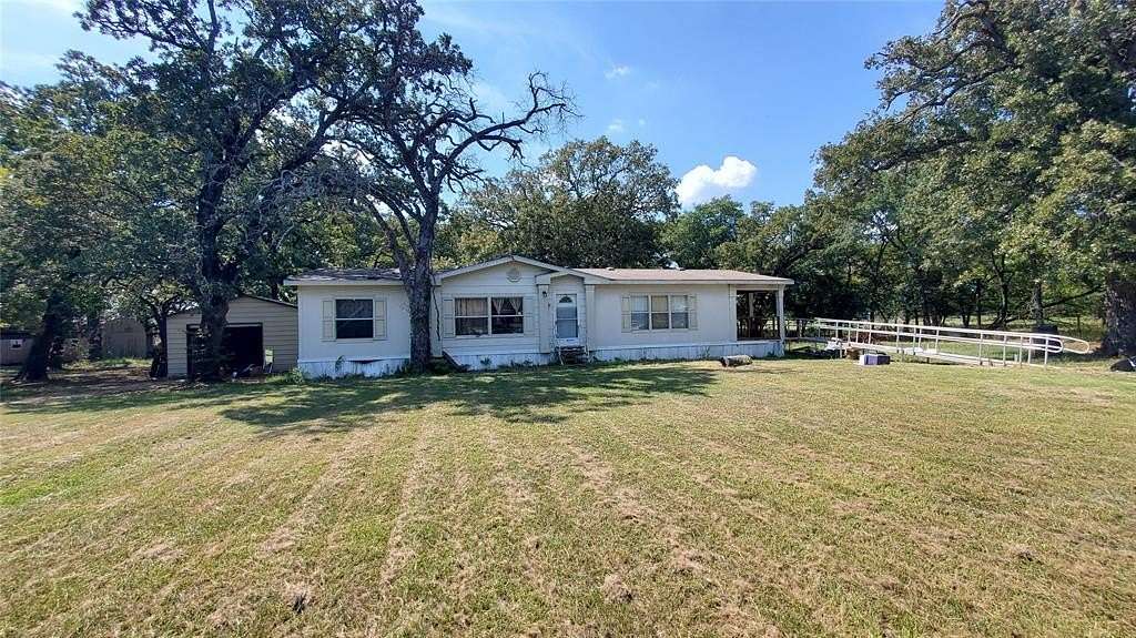 1.67 Acres of Residential Land with Home for Sale in Kemp, Texas