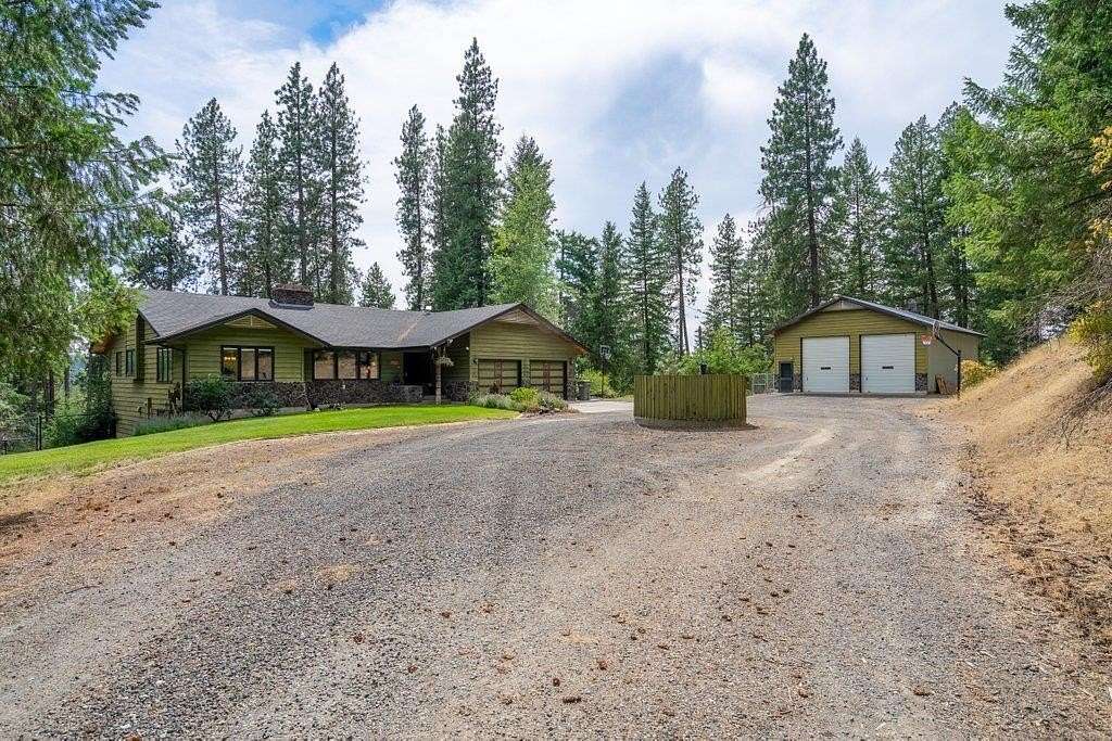 18 Acres of Land with Home for Sale in Mead, Washington
