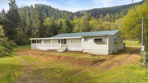 4.79 Acres of Land with Home for Sale in Riddle, Oregon