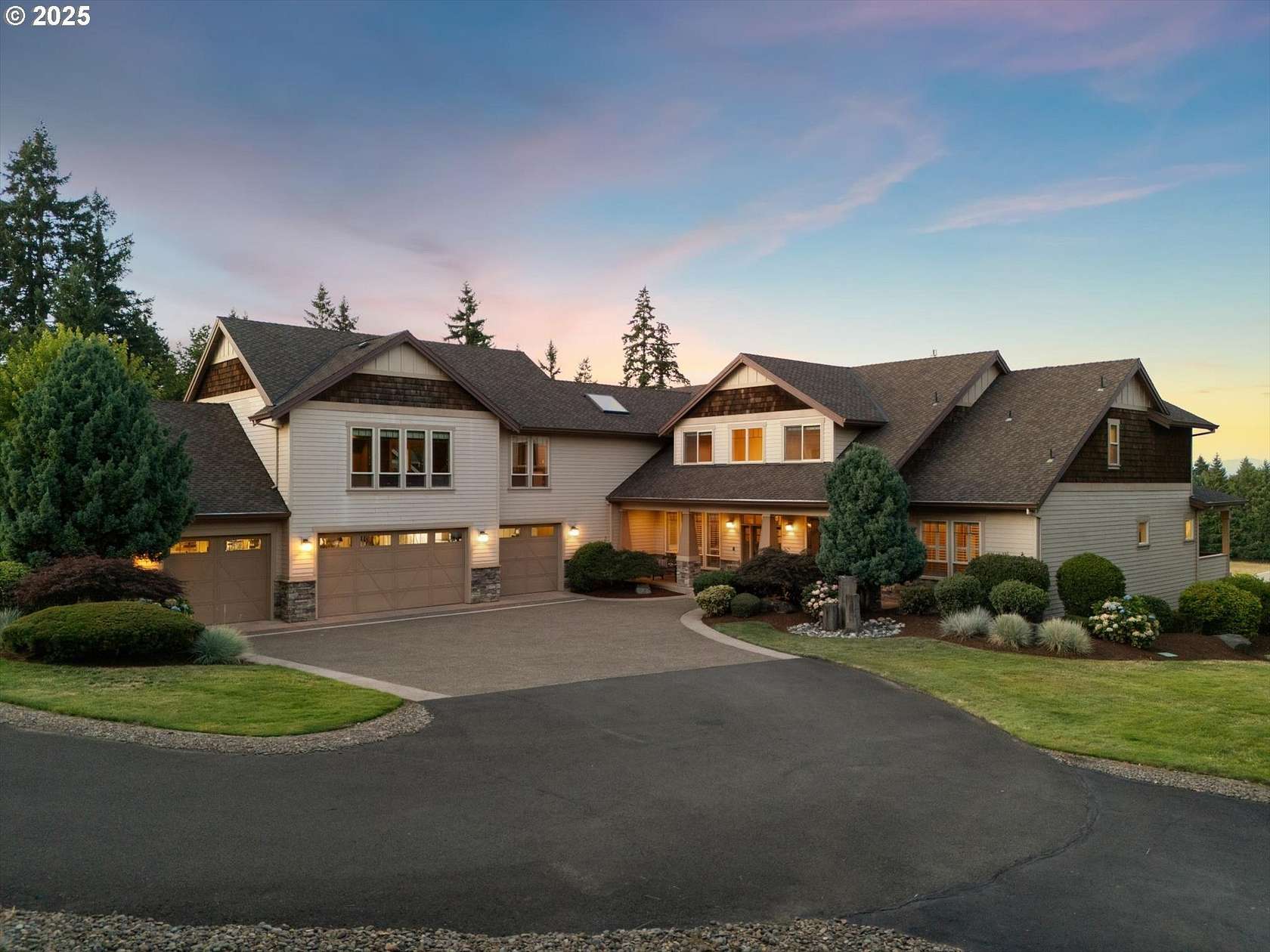 2.16 Acres of Residential Land with Home for Sale in Oregon City, Oregon