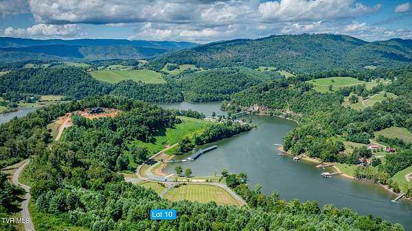 1 Acre of Residential Land for Sale in Butler, Tennessee