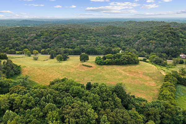 10 Acres of Land for Sale in Spring Hill, Tennessee