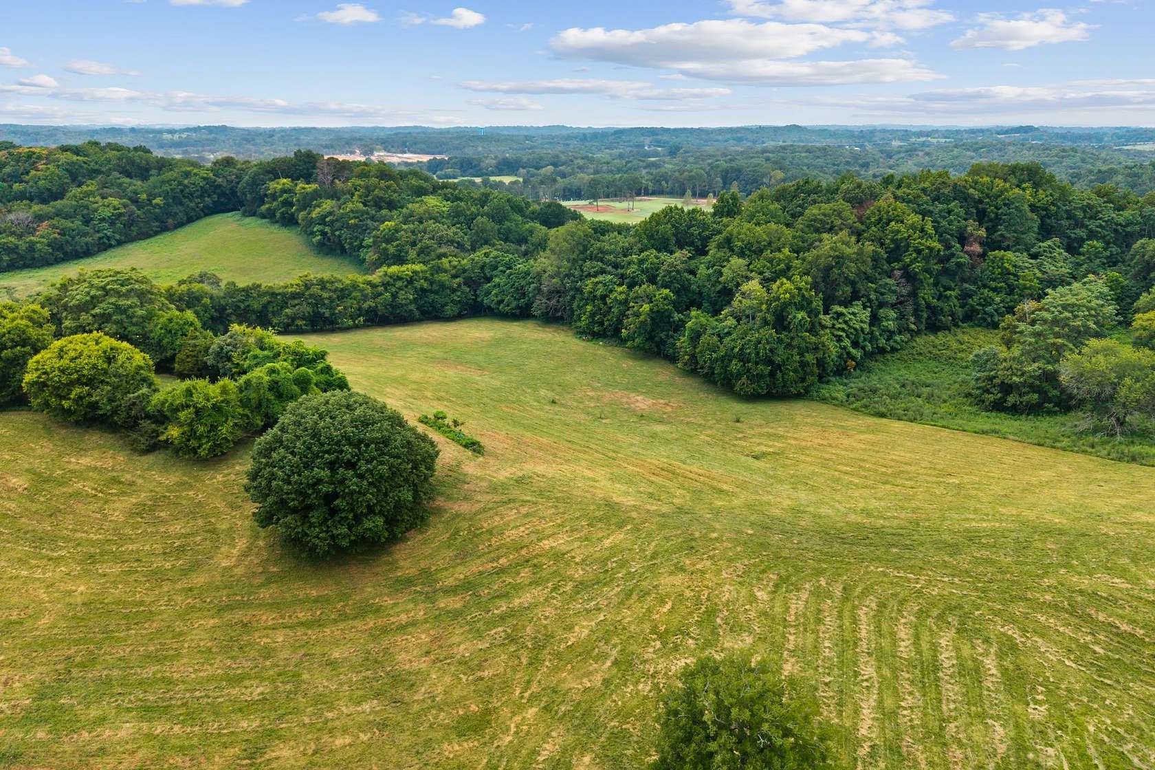 15 Acres of Land for Sale in Spring Hill, Tennessee