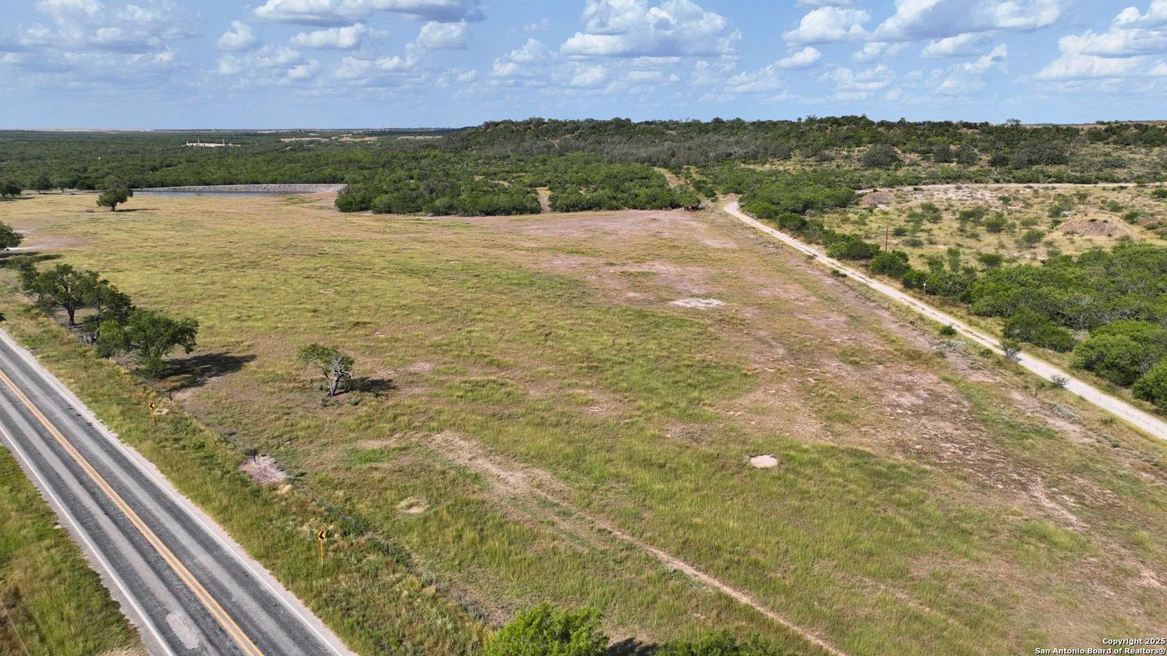 32 Acres of Land for Sale in Falls City, Texas