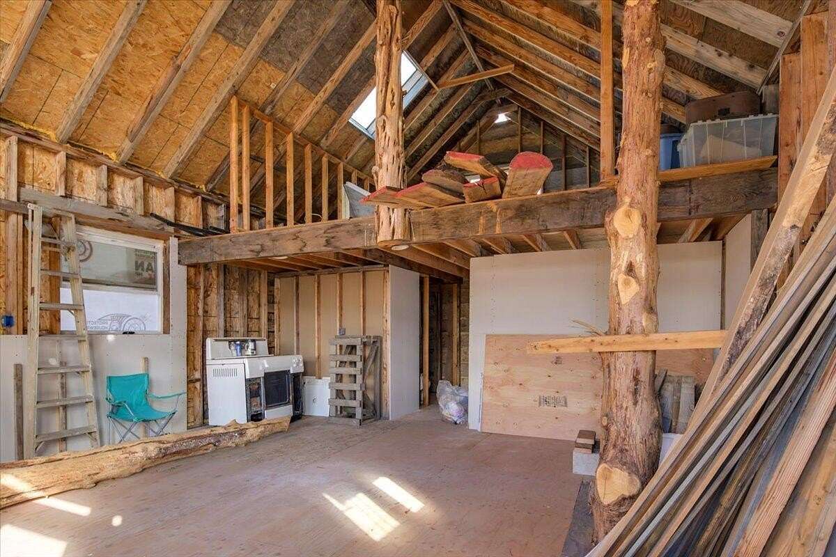 5 Acres of Residential Land for Sale in Prineville, Oregon