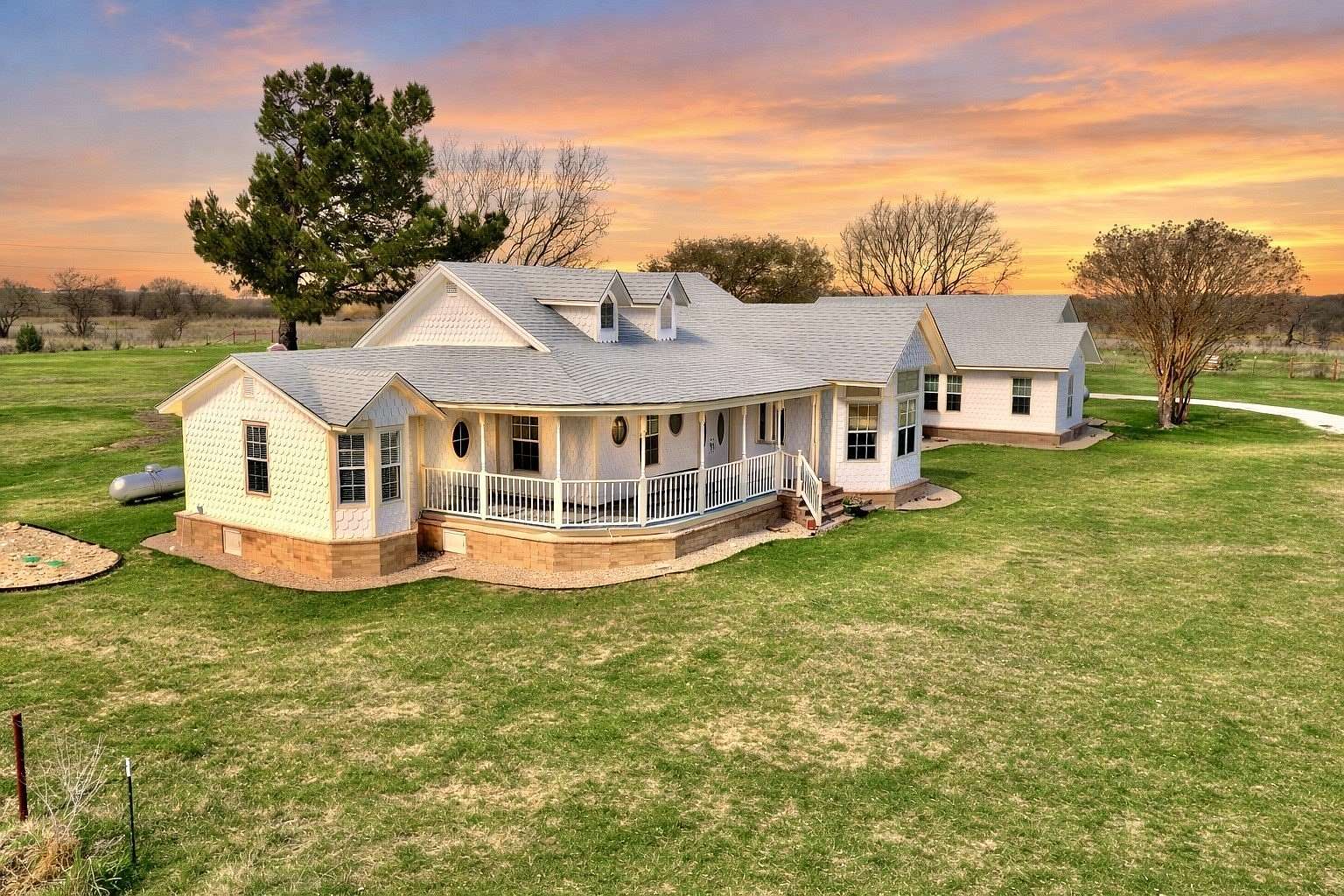 2.74 Acres of Land with Home for Sale in Clifton, Texas