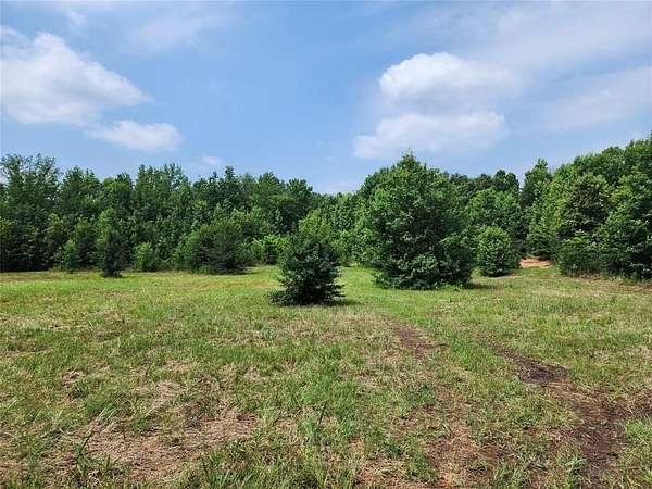 98.3 Acres of Mixed-Use Land for Sale in Mineola, Texas