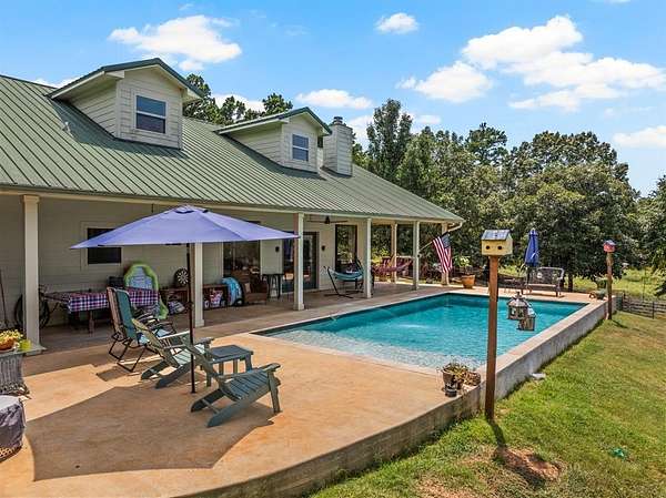 24.5 Acres of Land with Home for Sale in Daingerfield, Texas