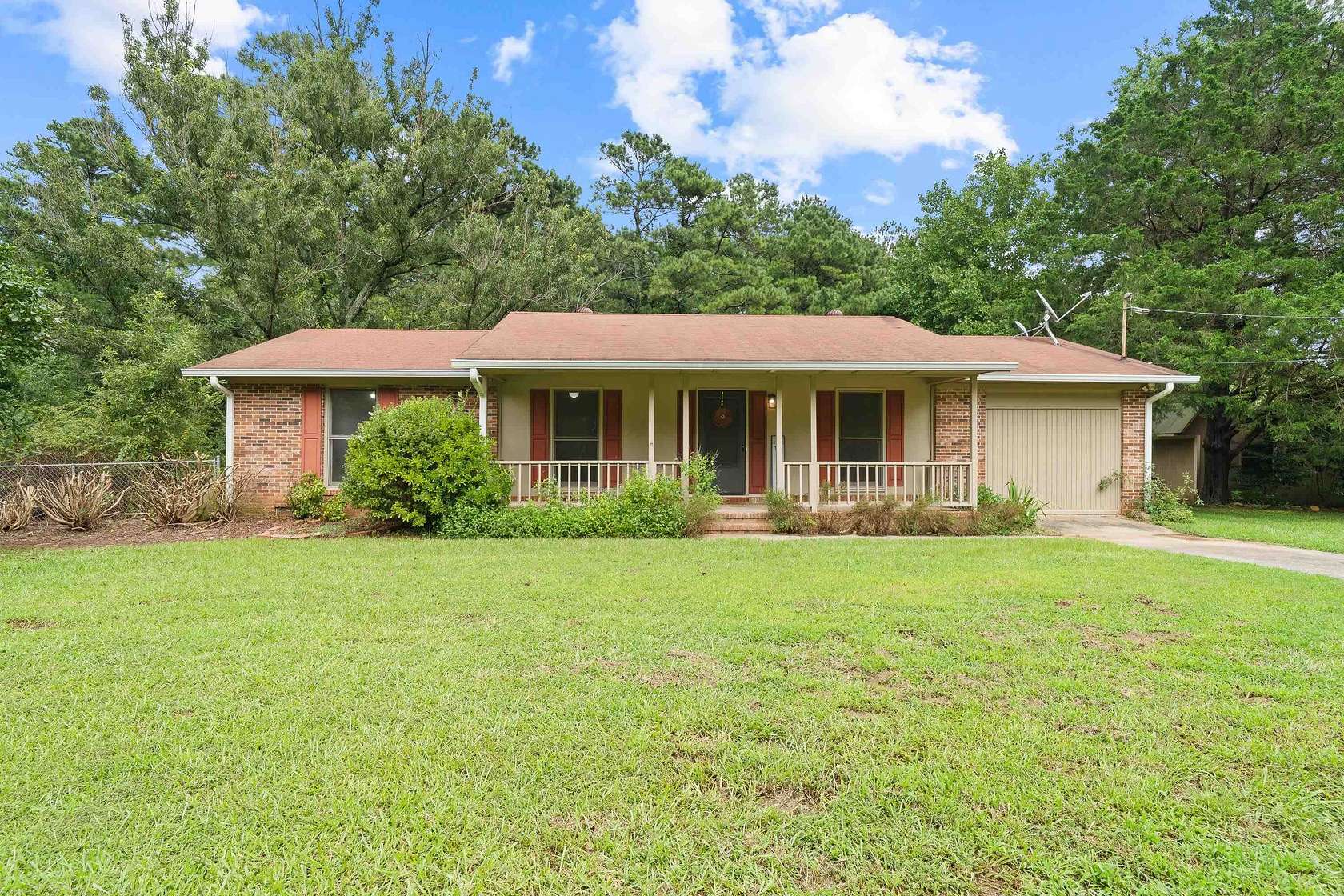 1.5 Acres of Residential Land with Home for Sale in Greensboro, Georgia