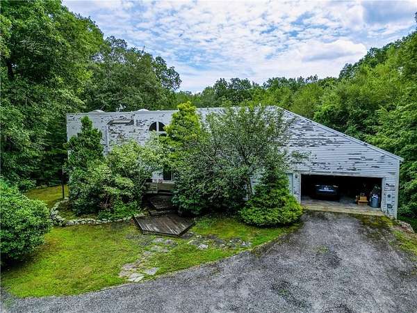 9.43 Acres of Residential Land with Home for Sale in Scituate Town, Rhode Island