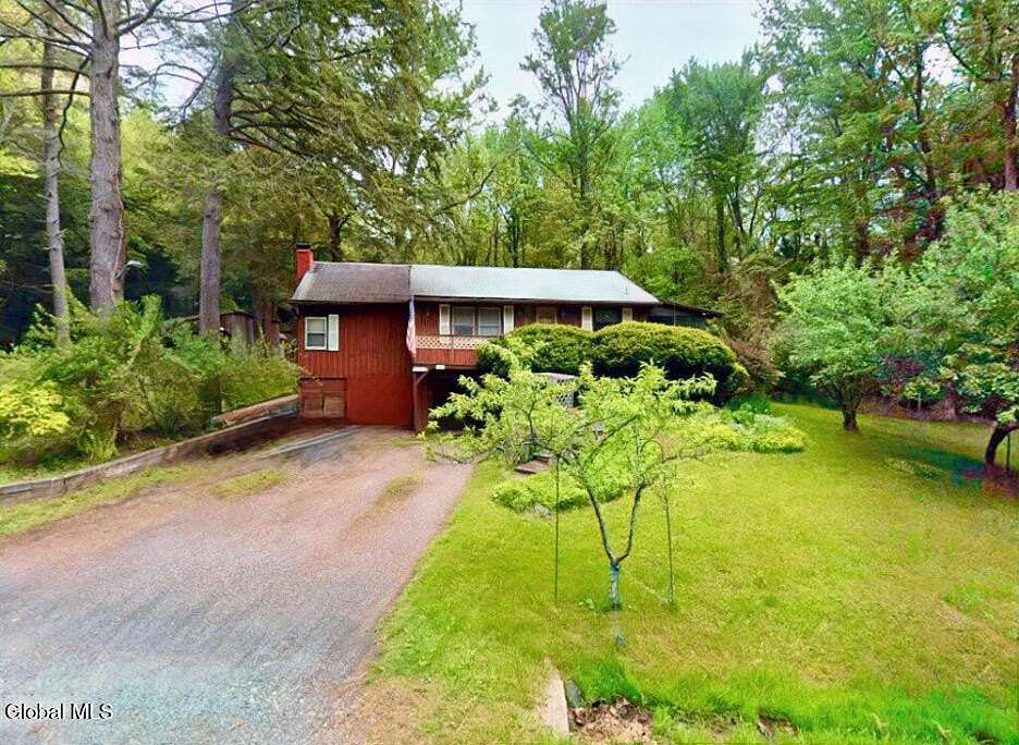 2.25 Acres of Residential Land with Home for Sale in Averill Park, New York