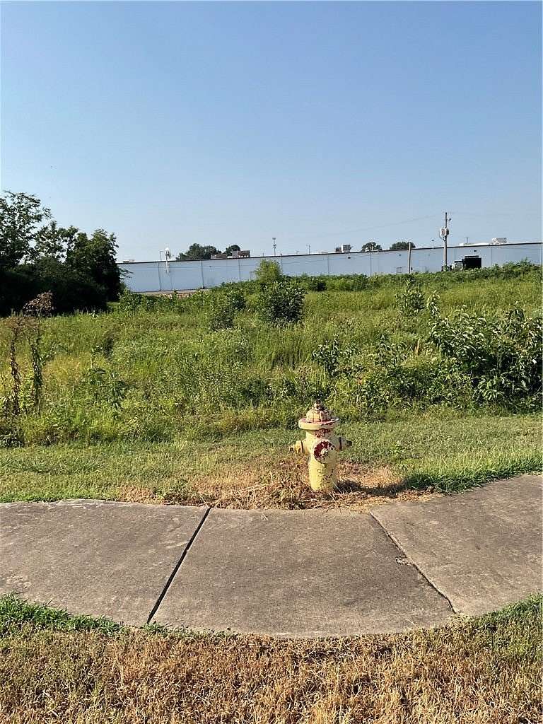 1.18 Acres of Commercial Land for Sale in Russellville, Arkansas