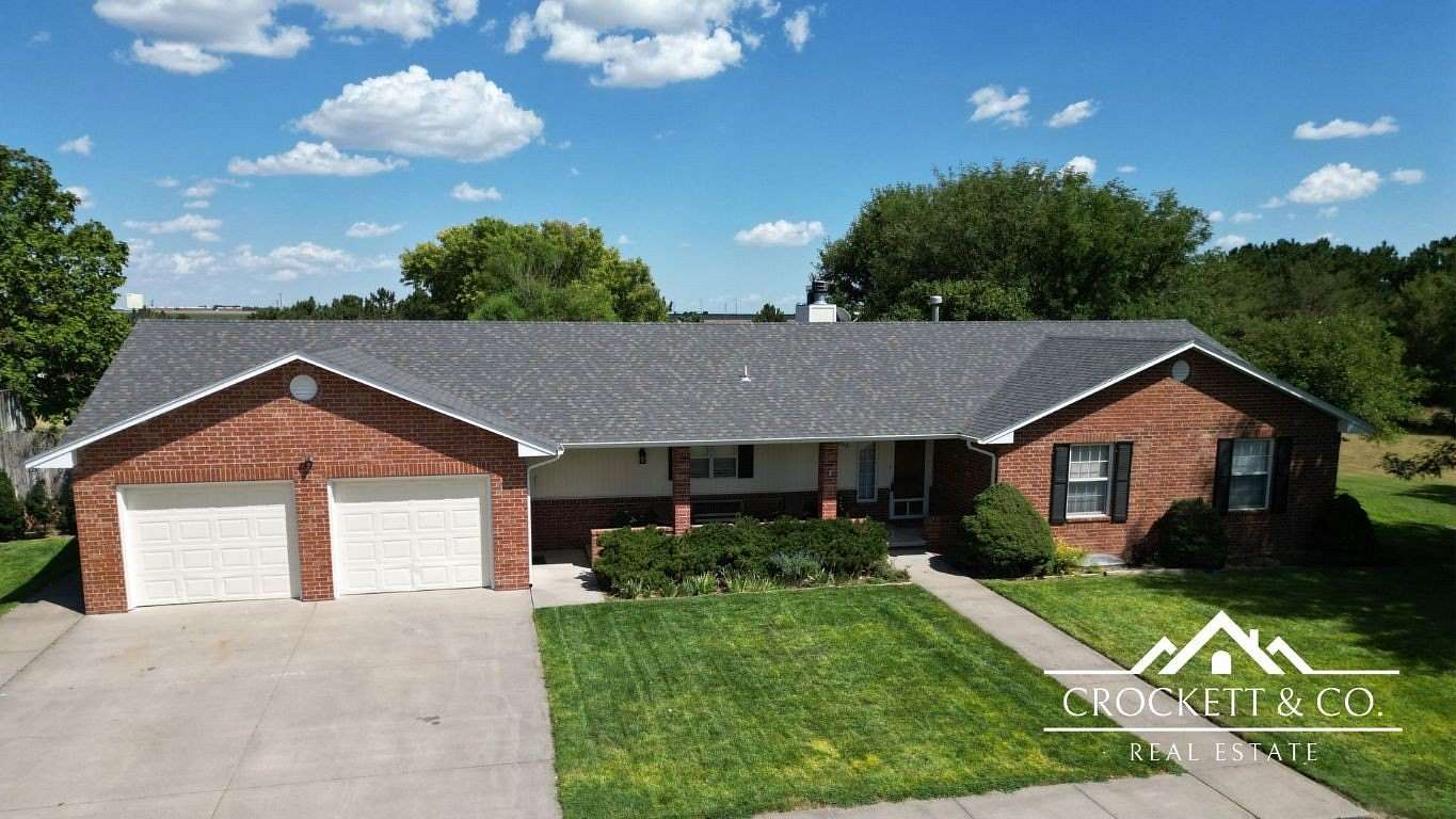 5 Acres of Residential Land with Home for Sale in Garden City, Kansas