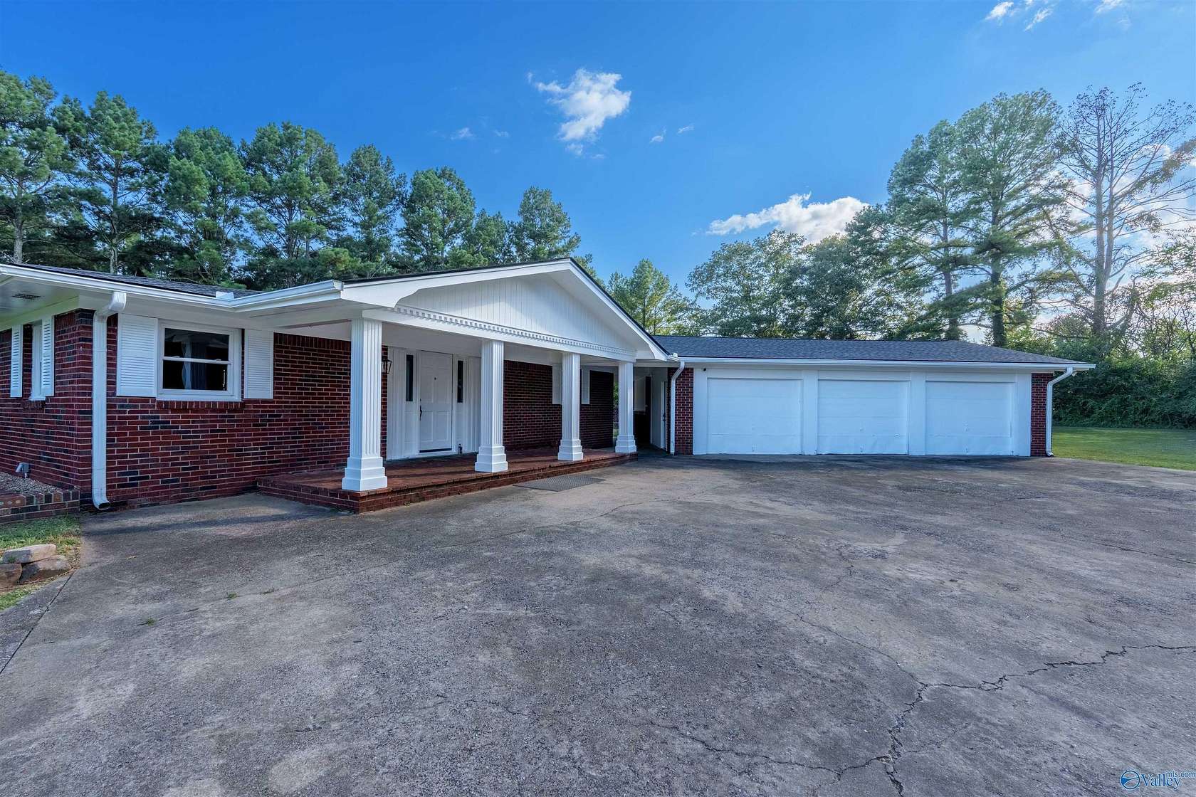 1.87 Acres of Residential Land with Home for Sale in Florence, Alabama