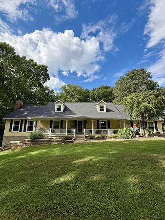 2 Acres of Residential Land with Home for Sale in Lawrenceburg, Tennessee