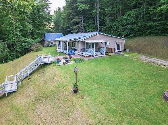 100 Acres of Recreational Land with Home for Sale in East Point, Kentucky