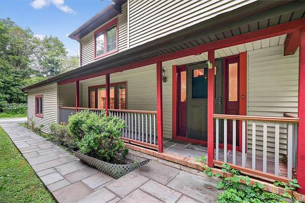 3.2 Acres of Residential Land with Home for Sale in Campbell Hall, New York