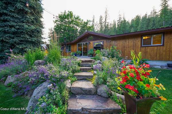 5.1 Acres of Residential Land with Home for Sale in Nordman, Idaho