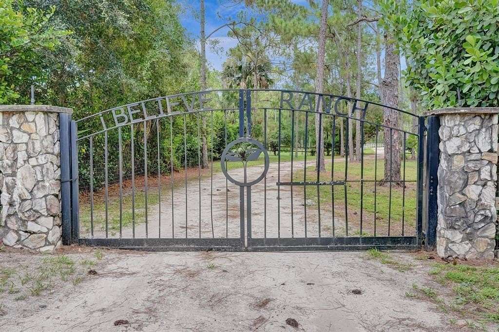 10.5 Acres of Land with Home for Sale in Palm Beach Gardens, Florida