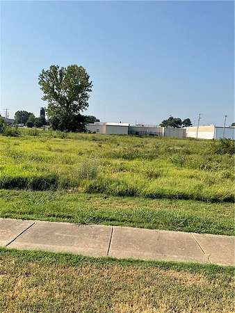 2 Acres of Commercial Land for Sale in Russellville, Arkansas