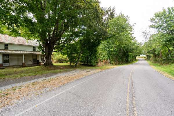 18.3 Acres of Land for Sale in Shady Grove, Tennessee