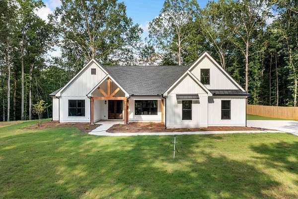 4.8 Acres of Residential Land with Home for Sale in Jackson, Georgia