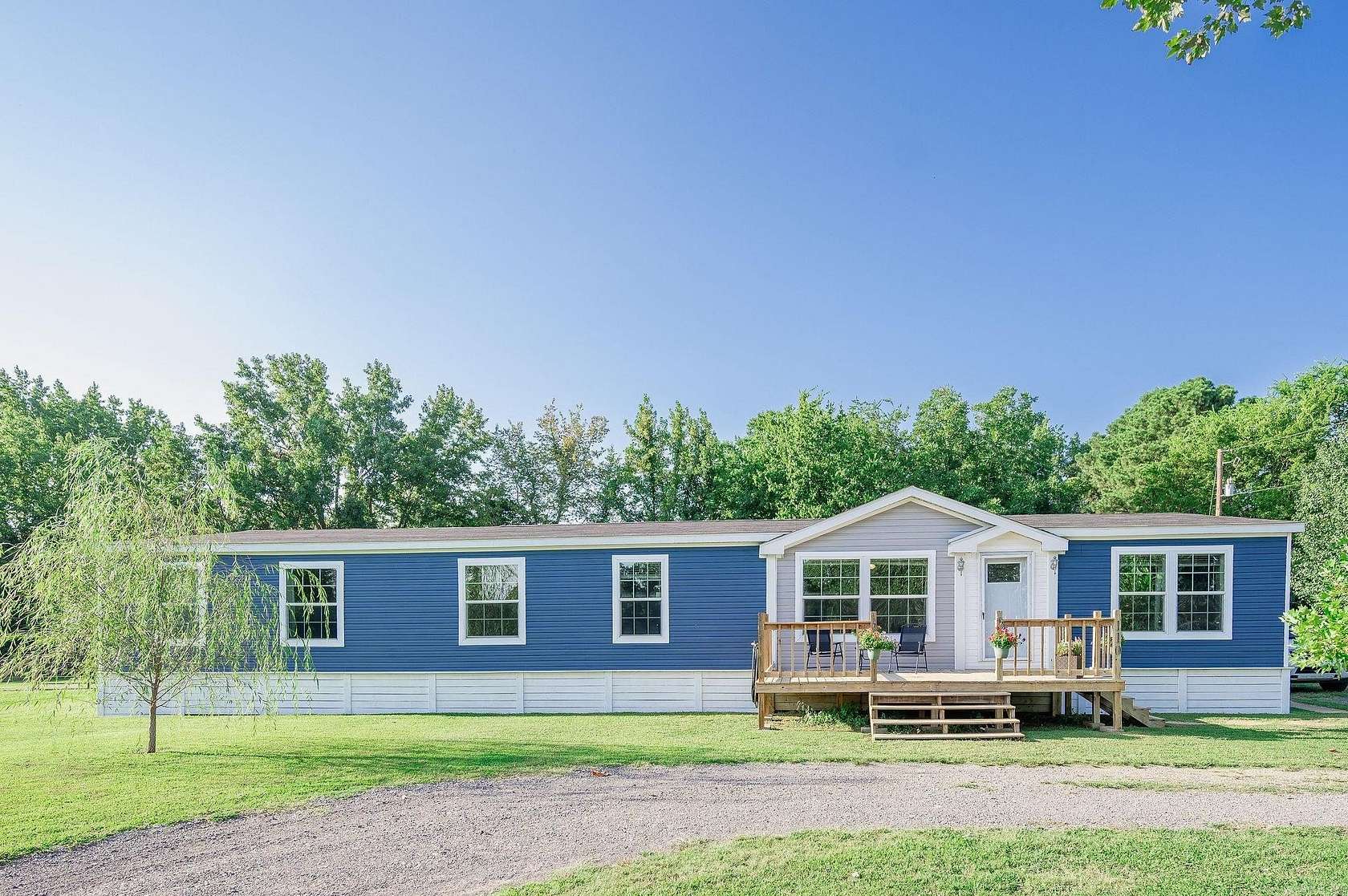 1.62 Acres of Residential Land with Home for Sale in Pleasant Plains, Arkansas