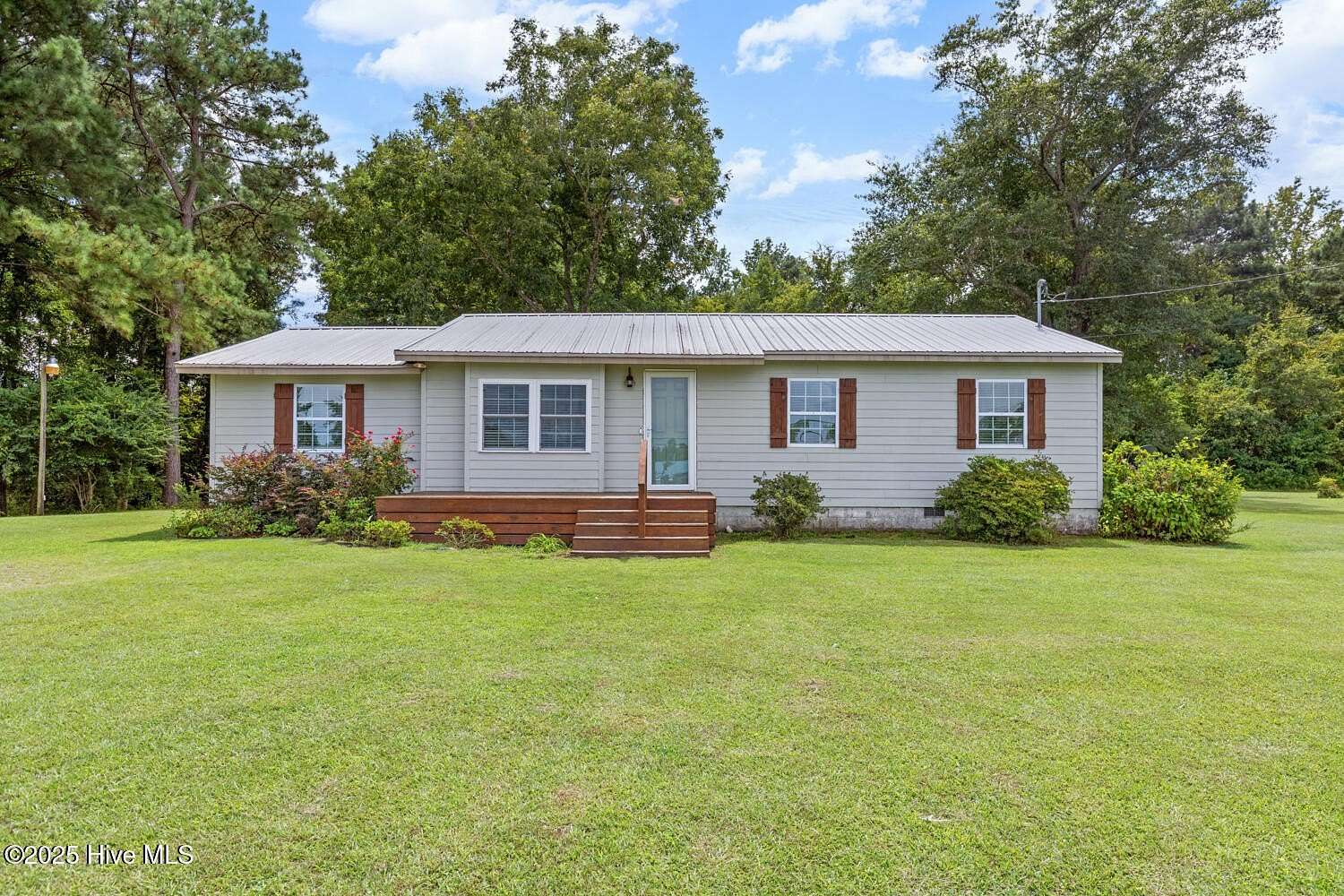 4.8 Acres of Residential Land with Home for Sale in Jacksonville, North Carolina