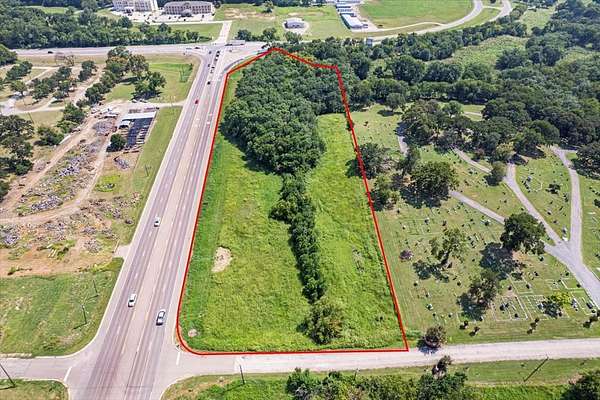 5.39 Acres of Commercial Land for Sale in Bonham, Texas