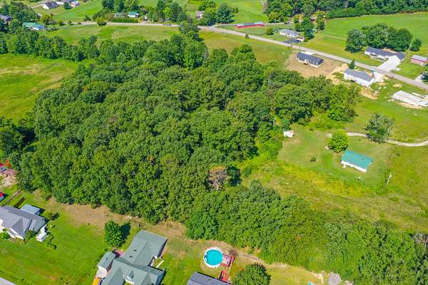 7 Acres of Land for Sale in London, Kentucky