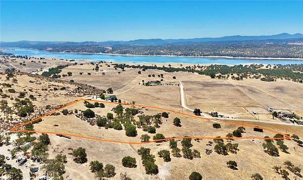13 Acres of Land for Sale in Bradley, California
