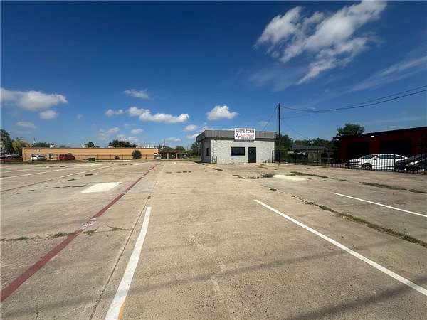 0.58 Acres of Improved Commercial Land for Sale in Pharr, Texas