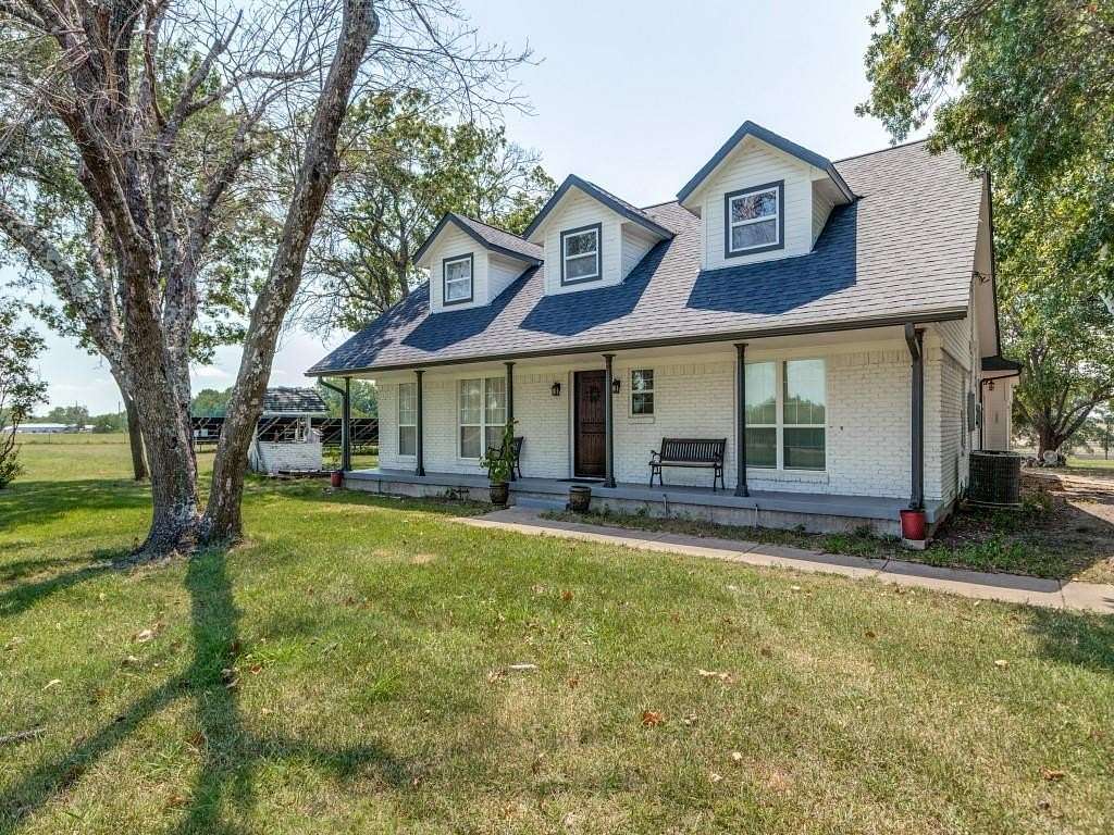 5.52 Acres of Residential Land with Home for Sale in Princeton, Texas