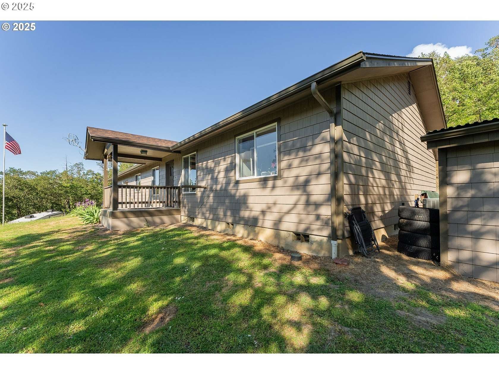 21.3 Acres of Recreational Land with Home for Sale in Riddle, Oregon