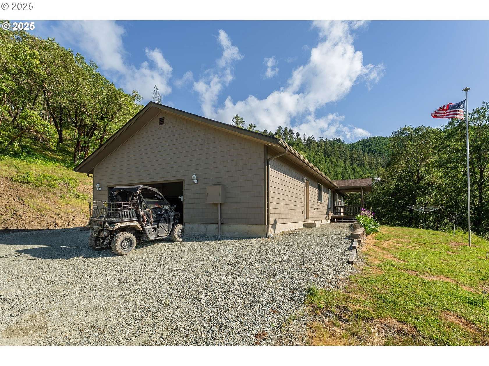 21.3 Acres of Recreational Land with Home for Sale in Riddle, Oregon