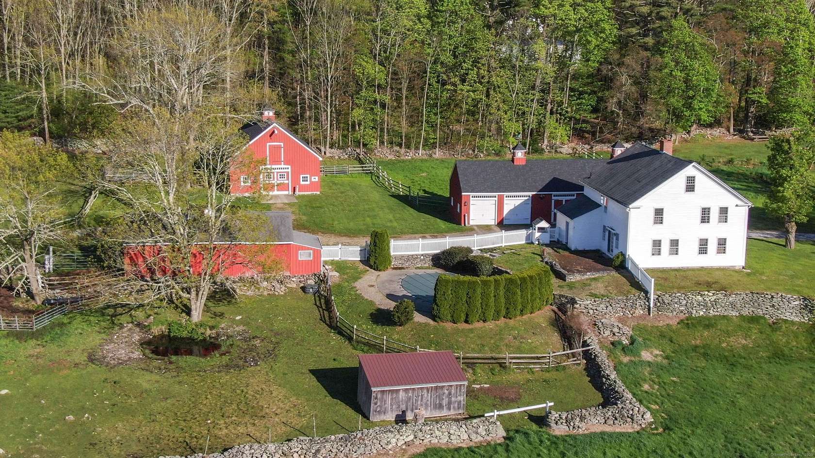 26 Acres of Agricultural Land with Home for Sale in Putnam, Connecticut