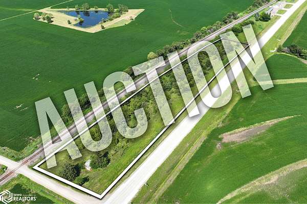 6 Acres of Residential Land for Auction in Columbus Junction, Iowa